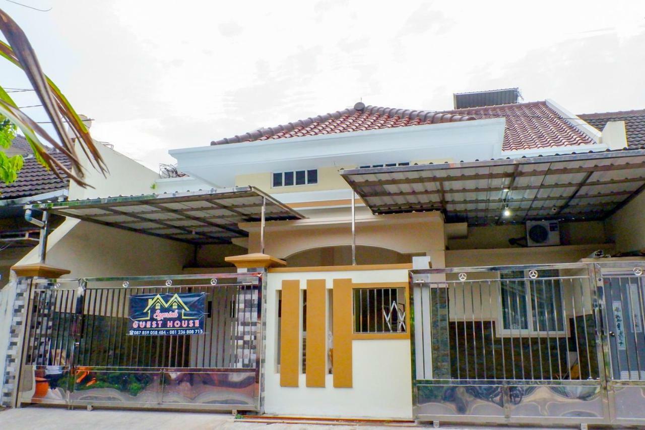 Oyo 314 Emas 23 Guest House Syariah Malang Exterior photo